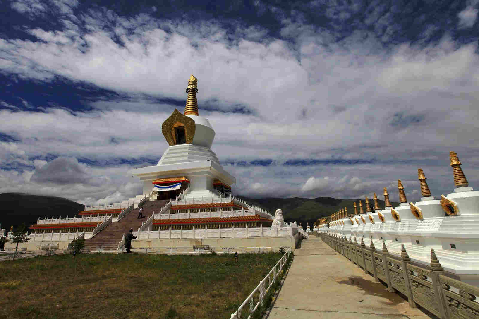 甘孜县旅游攻略 甘孜县旅游景点 甘孜县有哪些旅游景点 甘孜县有什么